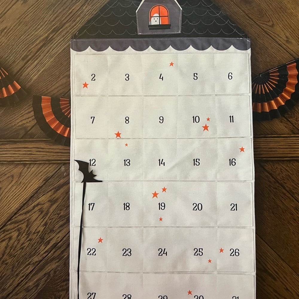 Halloween Countdown Calendar with Black and Orange Accents
